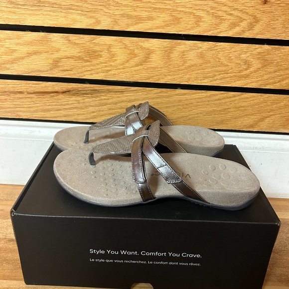 Vionic Karley Toe Post Sandal - Picture 3 of 3